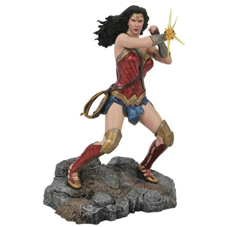 WONDER WOMAN STATUETTE JUSTICE LEAGUE DC MOVIE CLASSICS GALLERY DIAMOND SELECT TOYS 23 CM 699788831038 kingdom-figurine.fr WONDER WOMAN STATUETTE JUSTICE LEAGUE DC MOVIE CLASSICS GALLERY DIAMOND SELECT TOYS 23 CM 699788831038 kingdom-figurine.fr