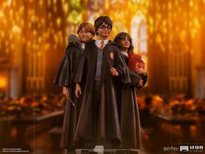Trois statues inspirées du film Harry Potter de 2001