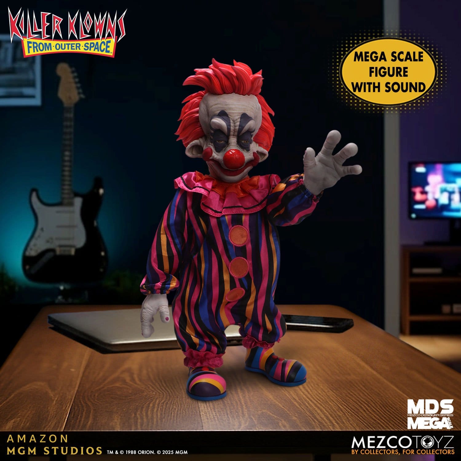 Rudy poupée MDS Mega Scale Les Clowns tueurs venus d'ailleurs Mezco 38 cm 696198257090 kingdom-figurine (3) Rudy poupée MDS Mega Scale Les Clowns tueurs venus d'ailleurs Mezco 38 cm 696198257090 kingdom-figurine (3)