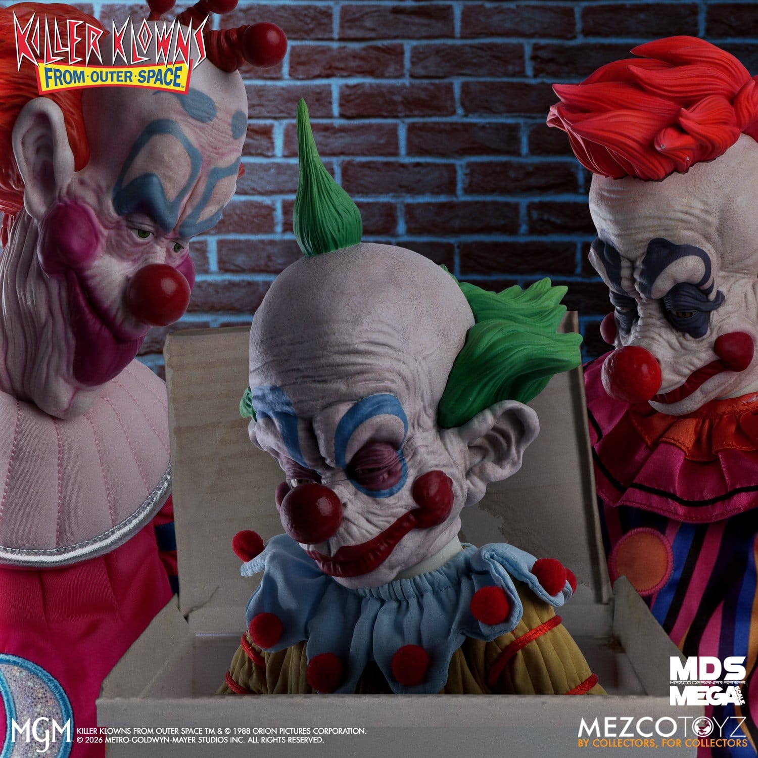Shorty poupée MDS Mega Scale Les Clowns tueurs venus d'ailleurs Mezco 38 cm 696198257137 kingdom-figurine (9) Shorty poupée MDS Mega Scale Les Clowns tueurs venus d'ailleurs Mezco 38 cm 696198257137 kingdom-figurine (9)