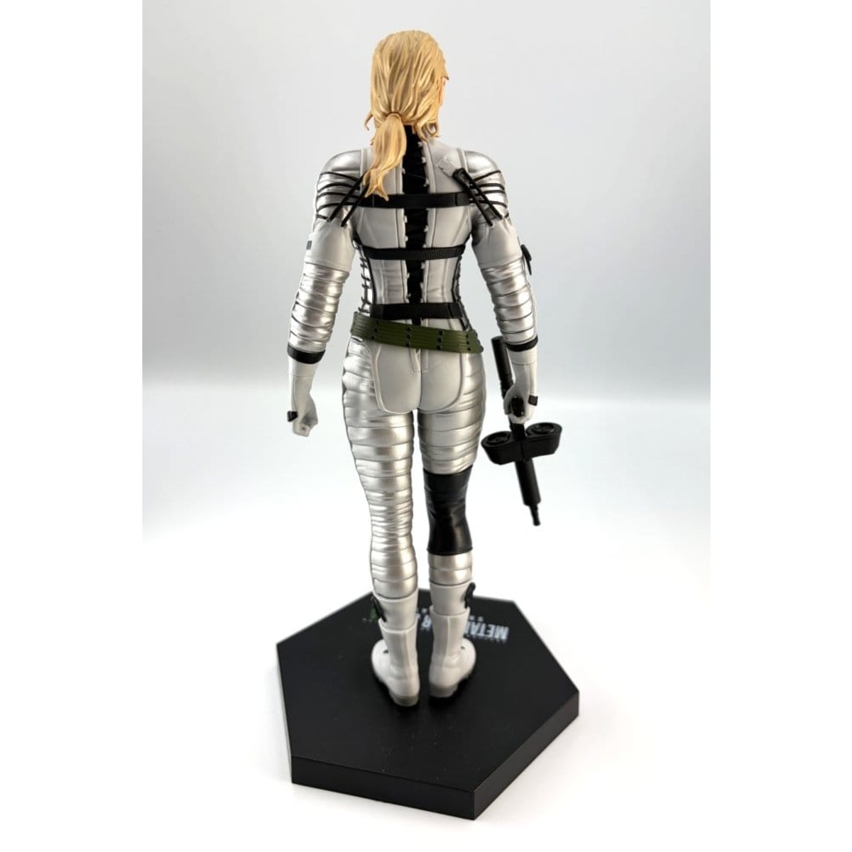 The Boss figurine Metal Gear Solid Delta Snake Eater Konami Amusement 20 cm 4570015671992 kingdom-figurine (2) The Boss figurine Metal Gear Solid Delta Snake Eater Konami Amusement 20 cm 4570015671992 kingdom-figurine (2)
