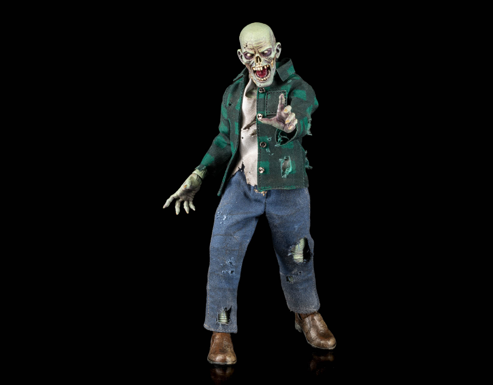 Worker Zombie figurine Graveyard Series Four Horsemen 18 cm FHTD-WOZO kingdom-figurine (2) Worker Zombie figurine Graveyard Series Four Horsemen 18 cm FHTD-WOZO kingdom-figurine (2)
