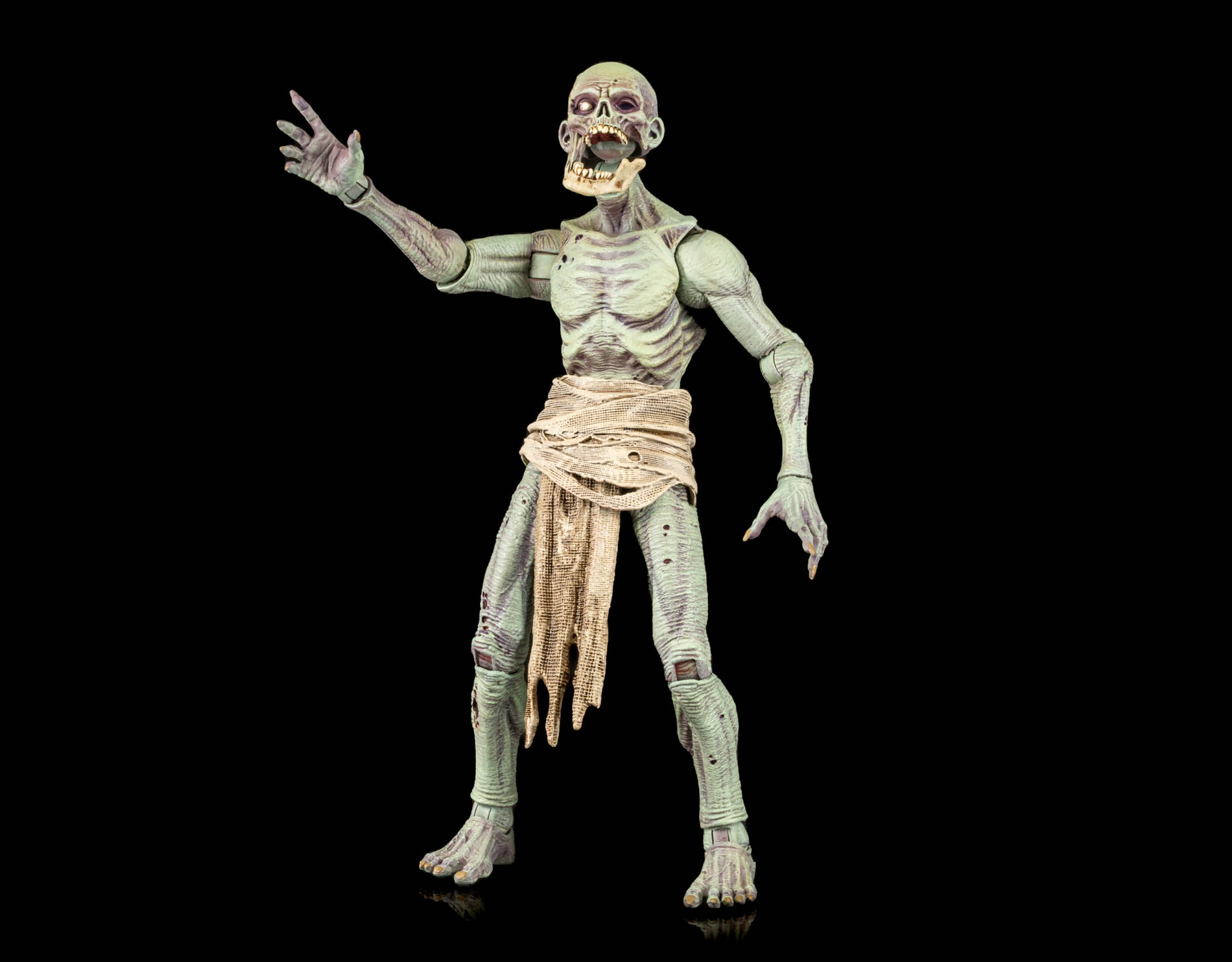 Worker Zombie figurine Graveyard Series Four Horsemen 18 cm FHTD-WOZO kingdom-figurine (3) Worker Zombie figurine Graveyard Series Four Horsemen 18 cm FHTD-WOZO kingdom-figurine (3)