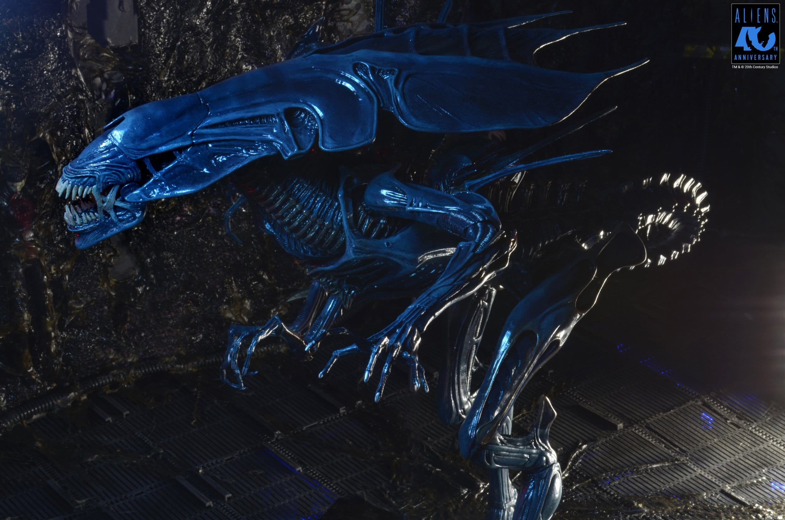 Alien Queen figurine Ultra Deluxe Aliens 1986 40th Anniversary Neca 38 cm 634482518007 kingdom-figurine (14) Alien Queen figurine Ultra Deluxe Aliens 1986 40th Anniversary Neca 38 cm 634482518007 kingdom-figurine (14)