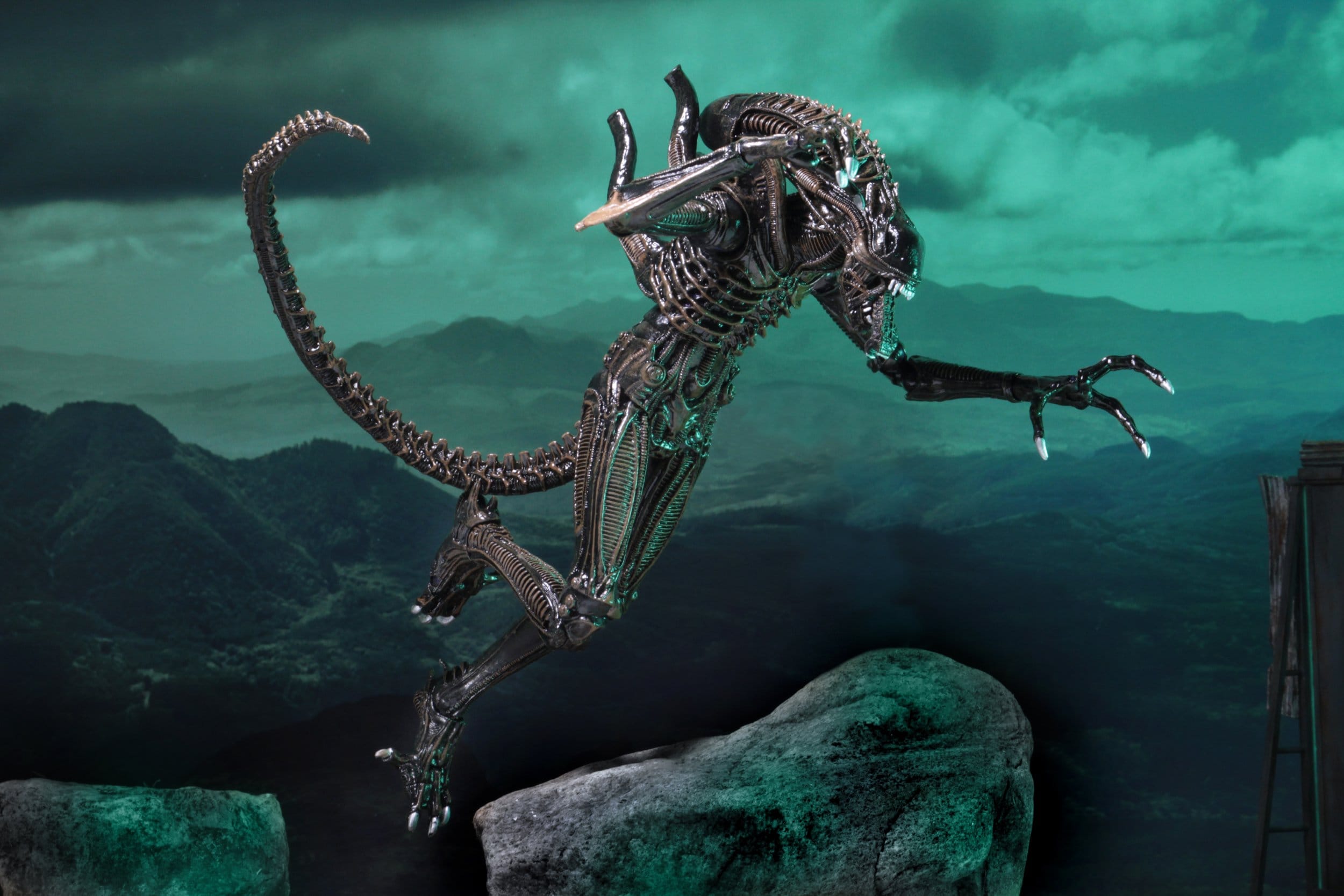 Xenomorph Warrior Brown Ultimate figurine Aliens Neca 23 cm 634482516836 kingdom-figurine (7) Xenomorph Warrior Brown Ultimate figurine Aliens Neca 23 cm 634482516836 kingdom-figurine (7)